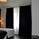 Hostal Cafeteria La Rotonda Gæstehus Ourense
