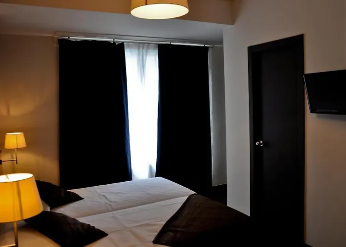 La Rotonda Konukevi Ourense