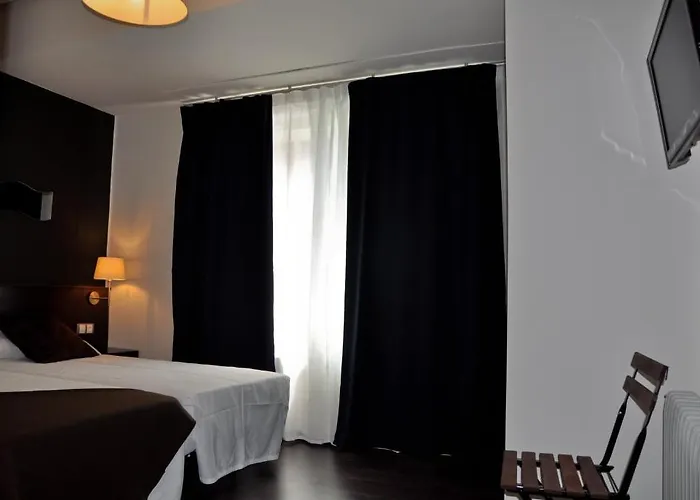 La Rotonda Konukevi Ourense